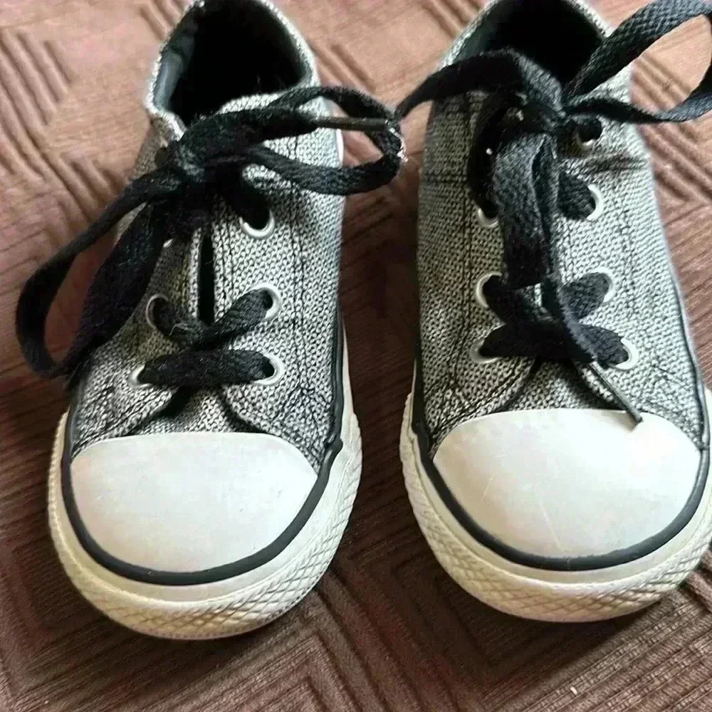 Converse Madison Ox 762334F Black & White Sneakers Shoes Infant Size 7 Gray